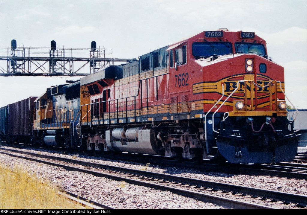 BNSF 7662 West